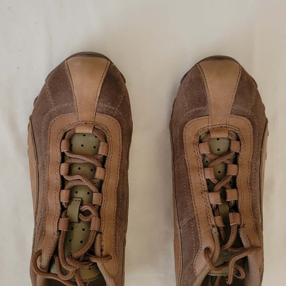 Woman  Tan and Brown Sneakers Sckechers Suade